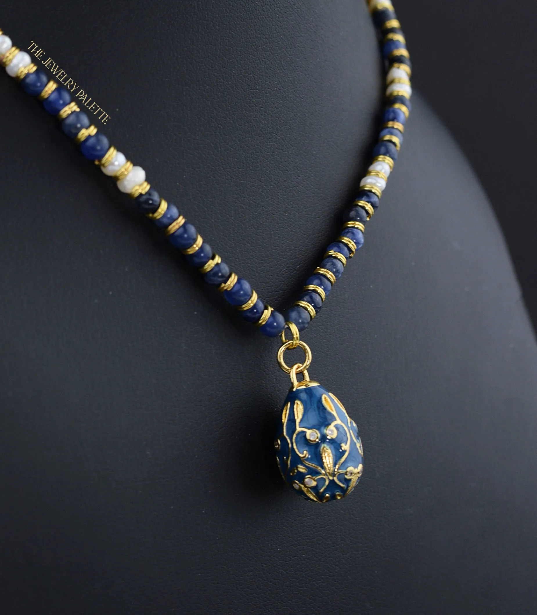 Tina lapis lazuli pendant choker necklace